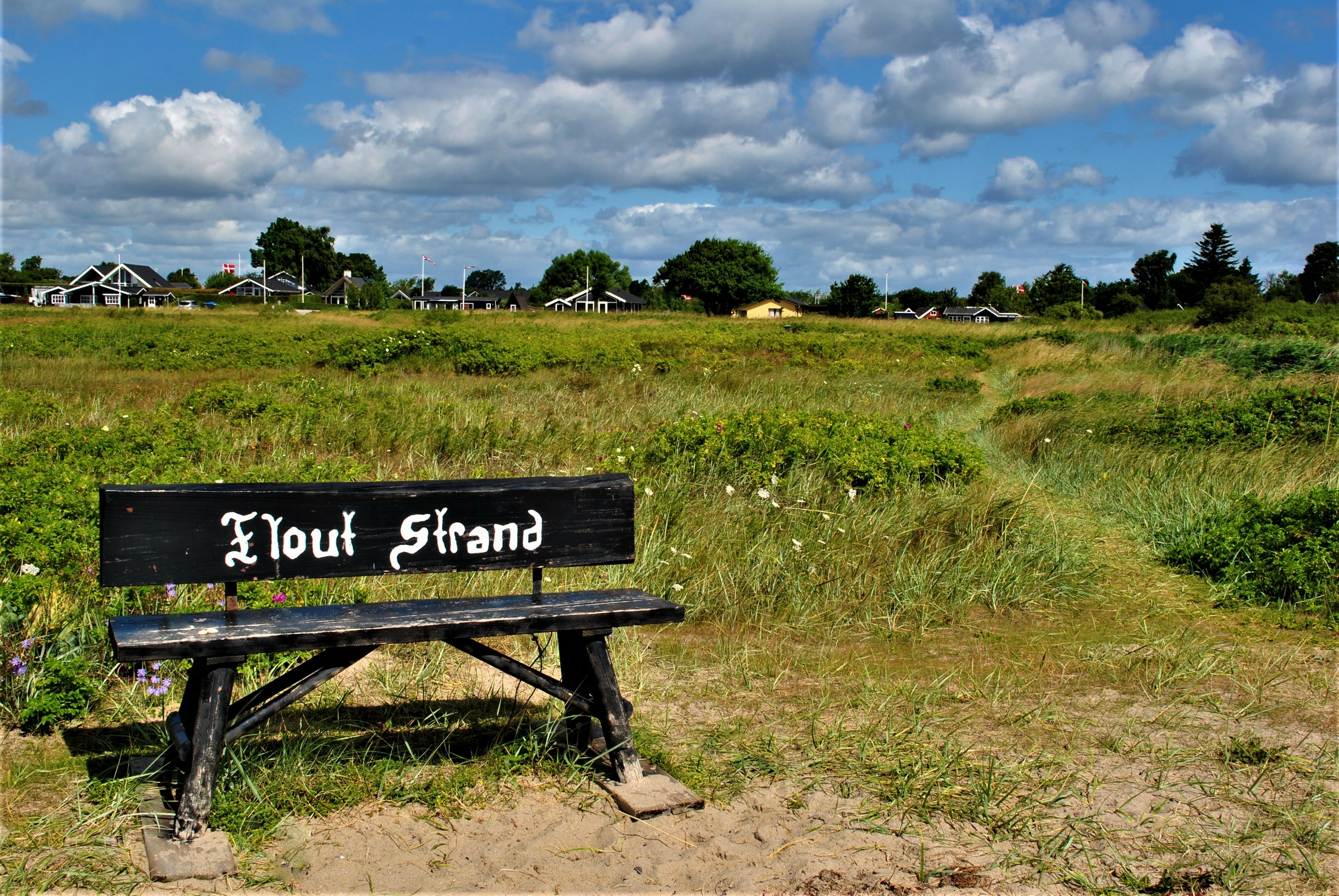 Bankje aan het strand van Flovt