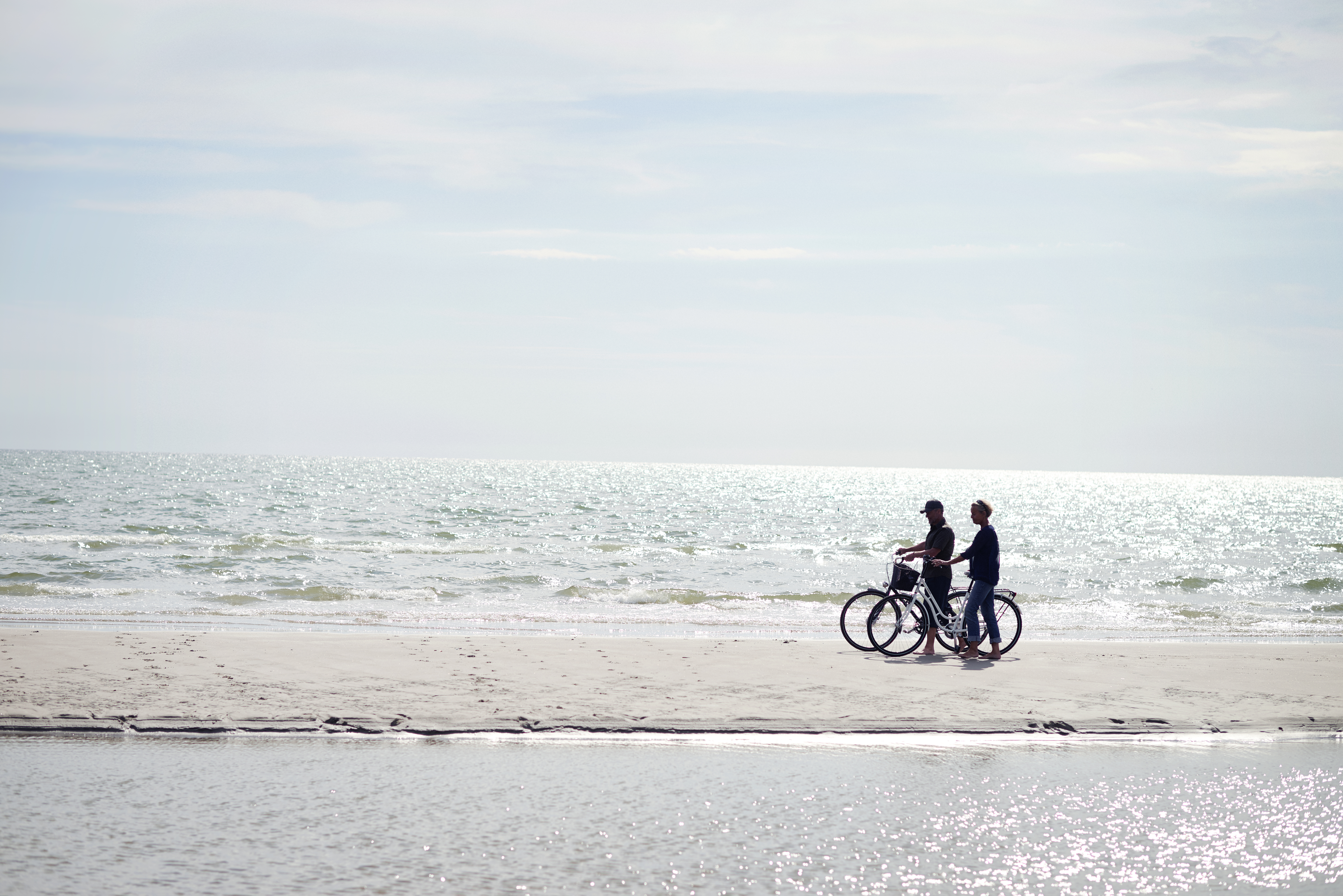 Fietsers op het strand bij Fanø Bad © Niclas Jessen