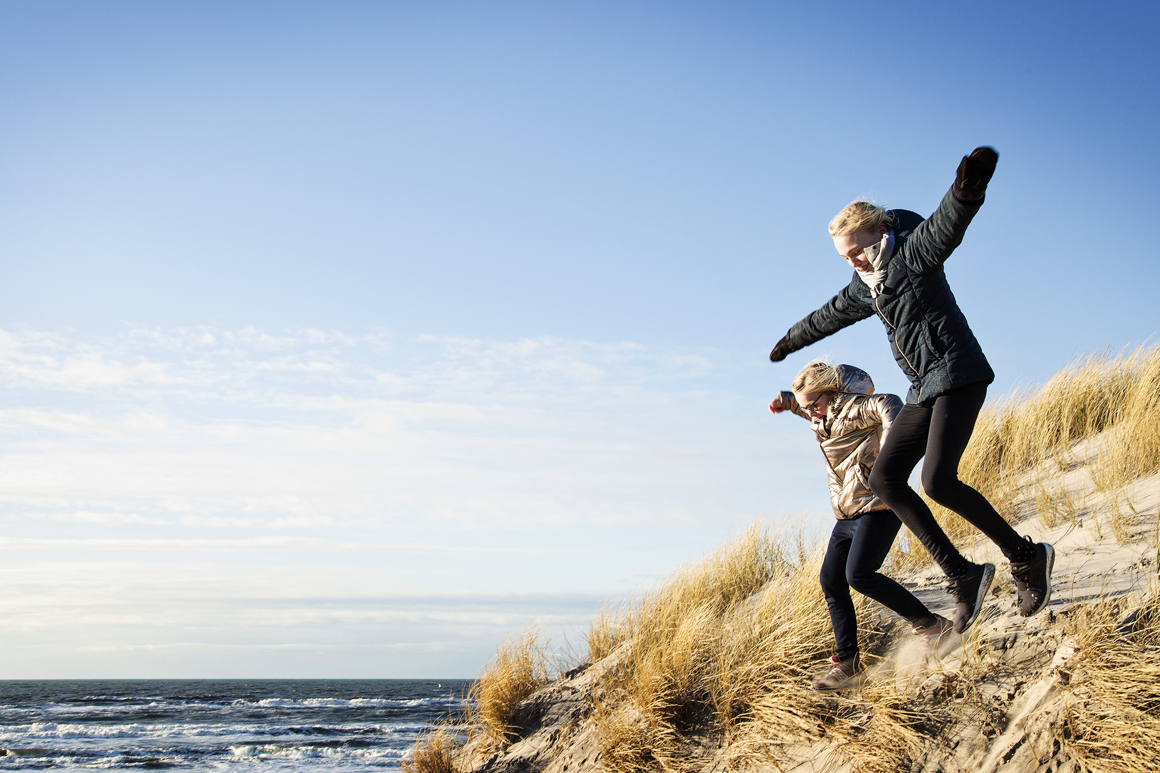 Kinderen in de duinen &#xA9;Mikkel Heriba