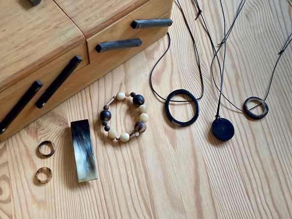Deense sieraden van Hornvarefabrikken © Heidi Kusch