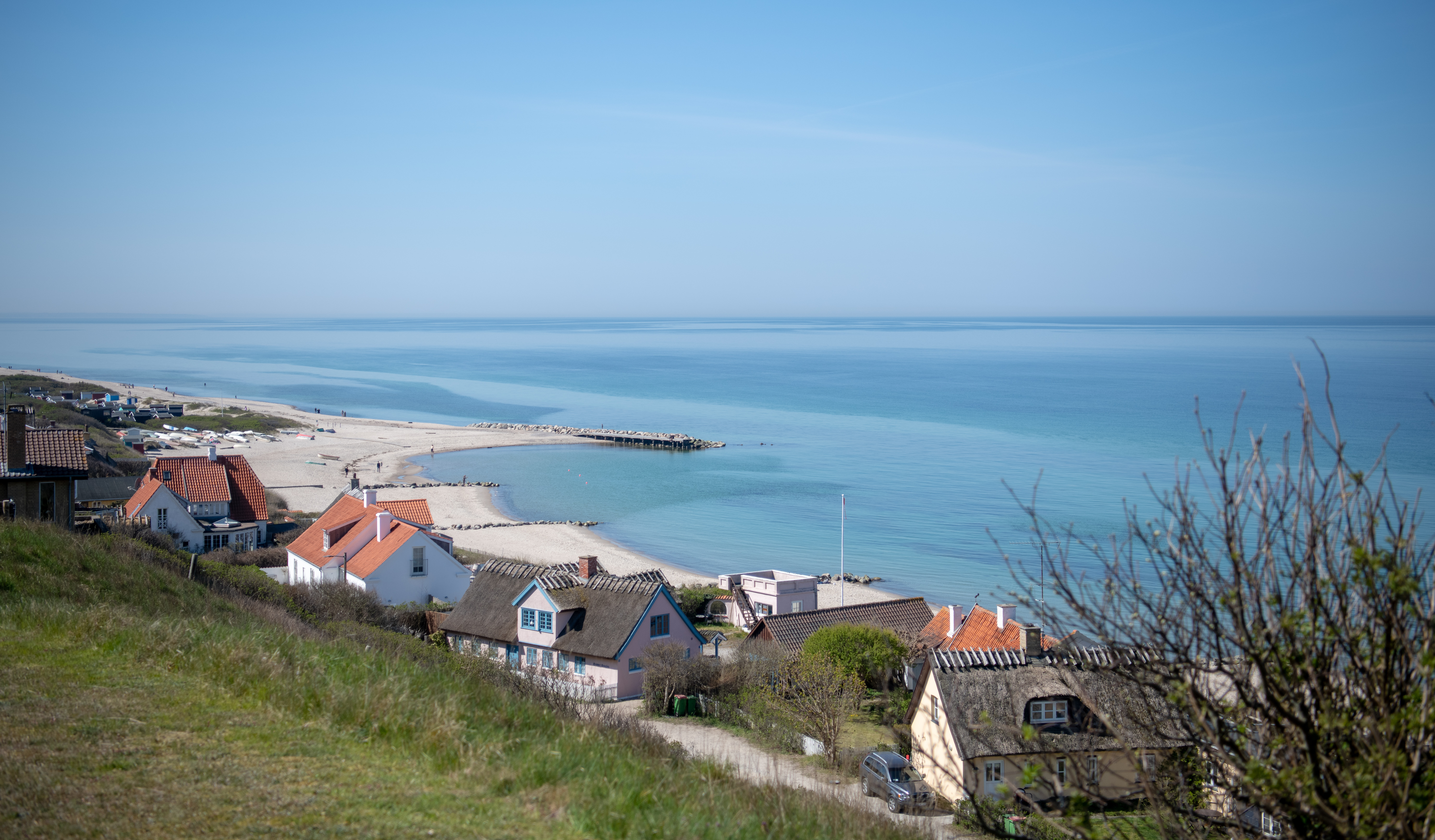 Tisvilde-beach-spring ©Tine Uffelmann_VisitNordsjælland