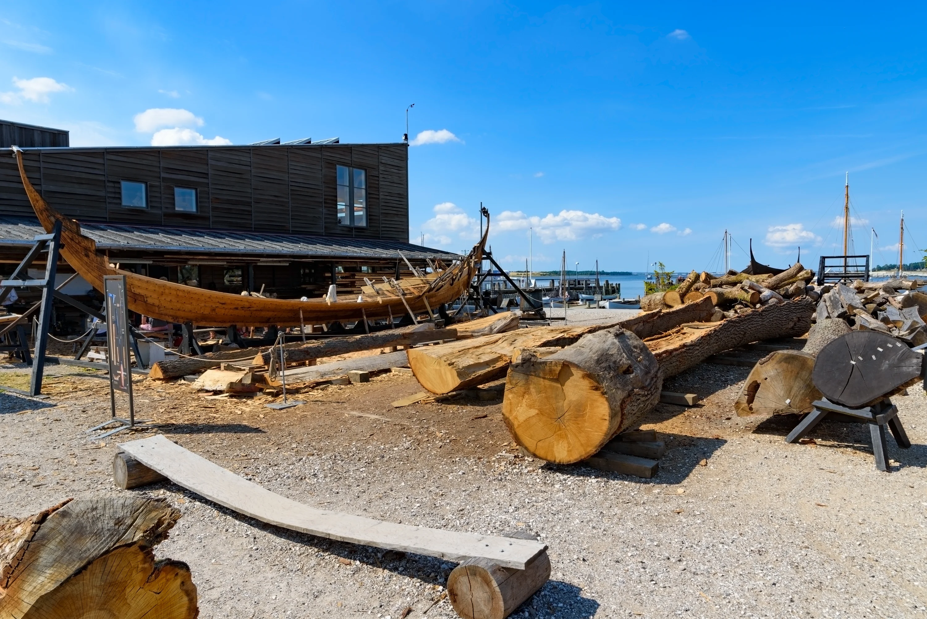 De scheepswerf bij het Vikingeskibsmuseet in Roskilde