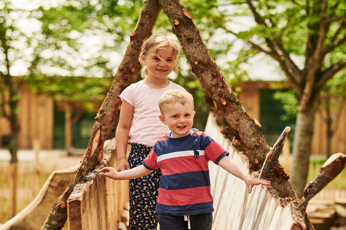 Klimmende kinderen in WOW Park Skjern en Billund. © WOW Park