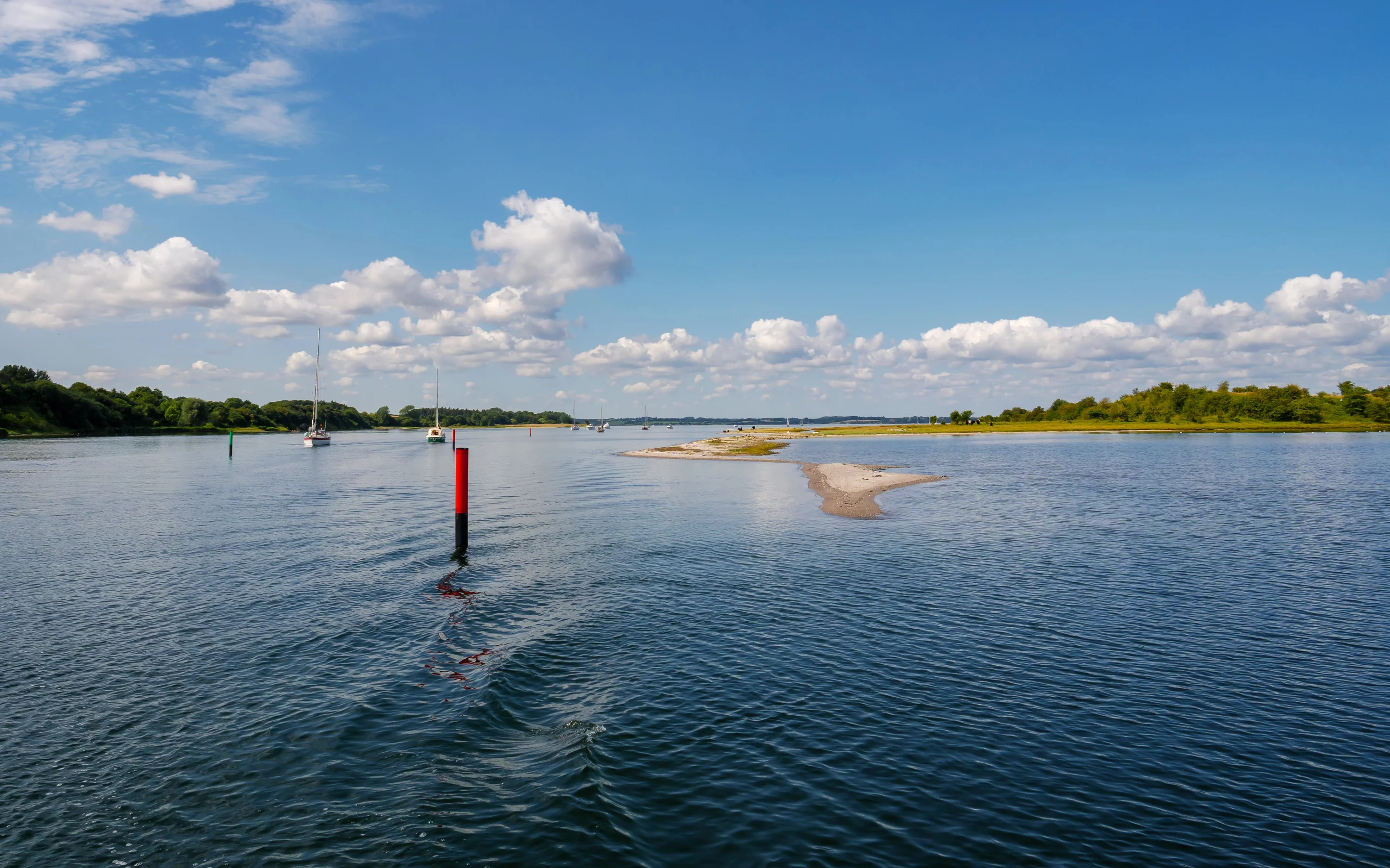 Zeilboten in de Dyvig Baai bij Als