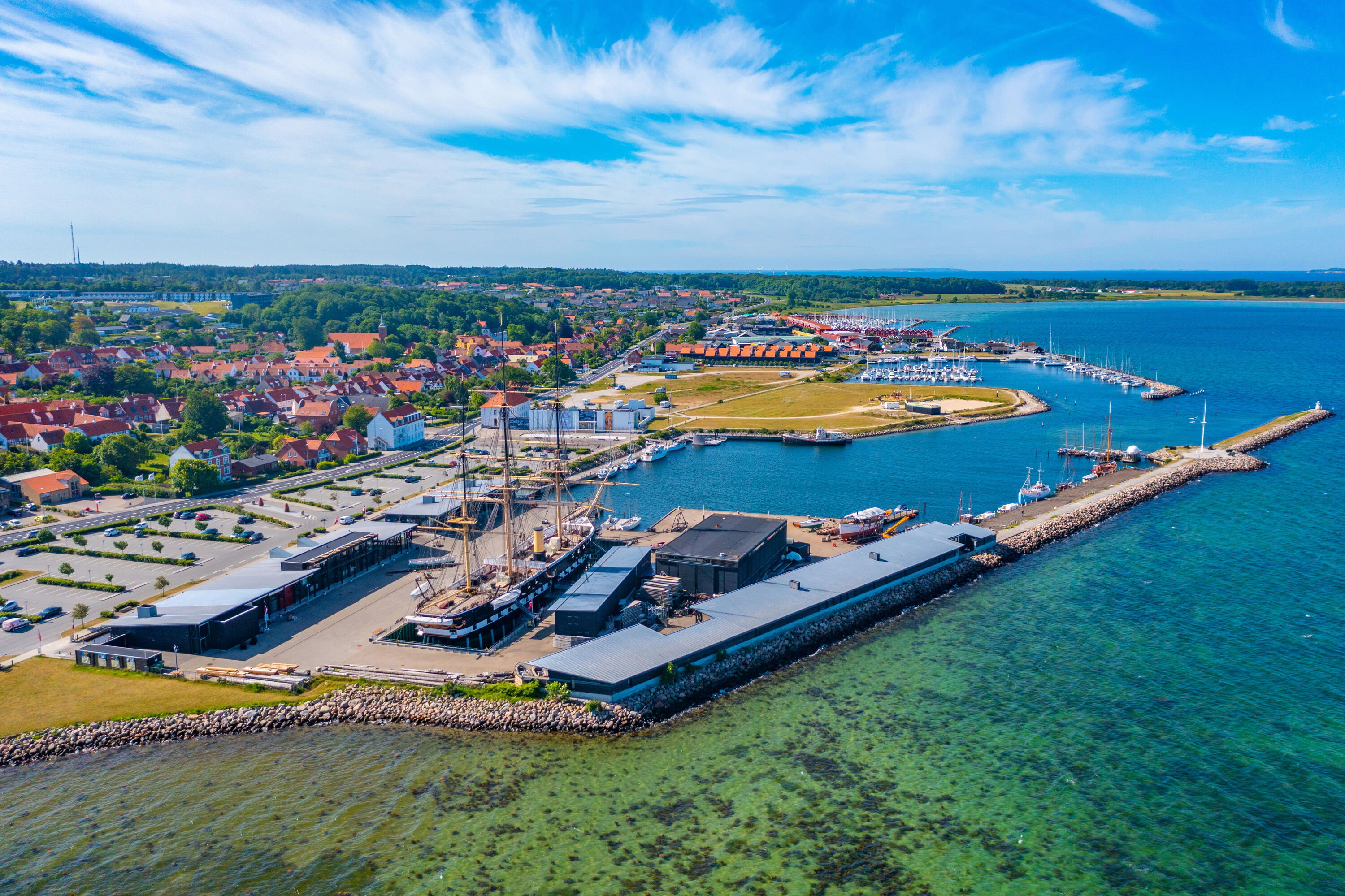 De haven van Ebeltoft in vogelvlucht
