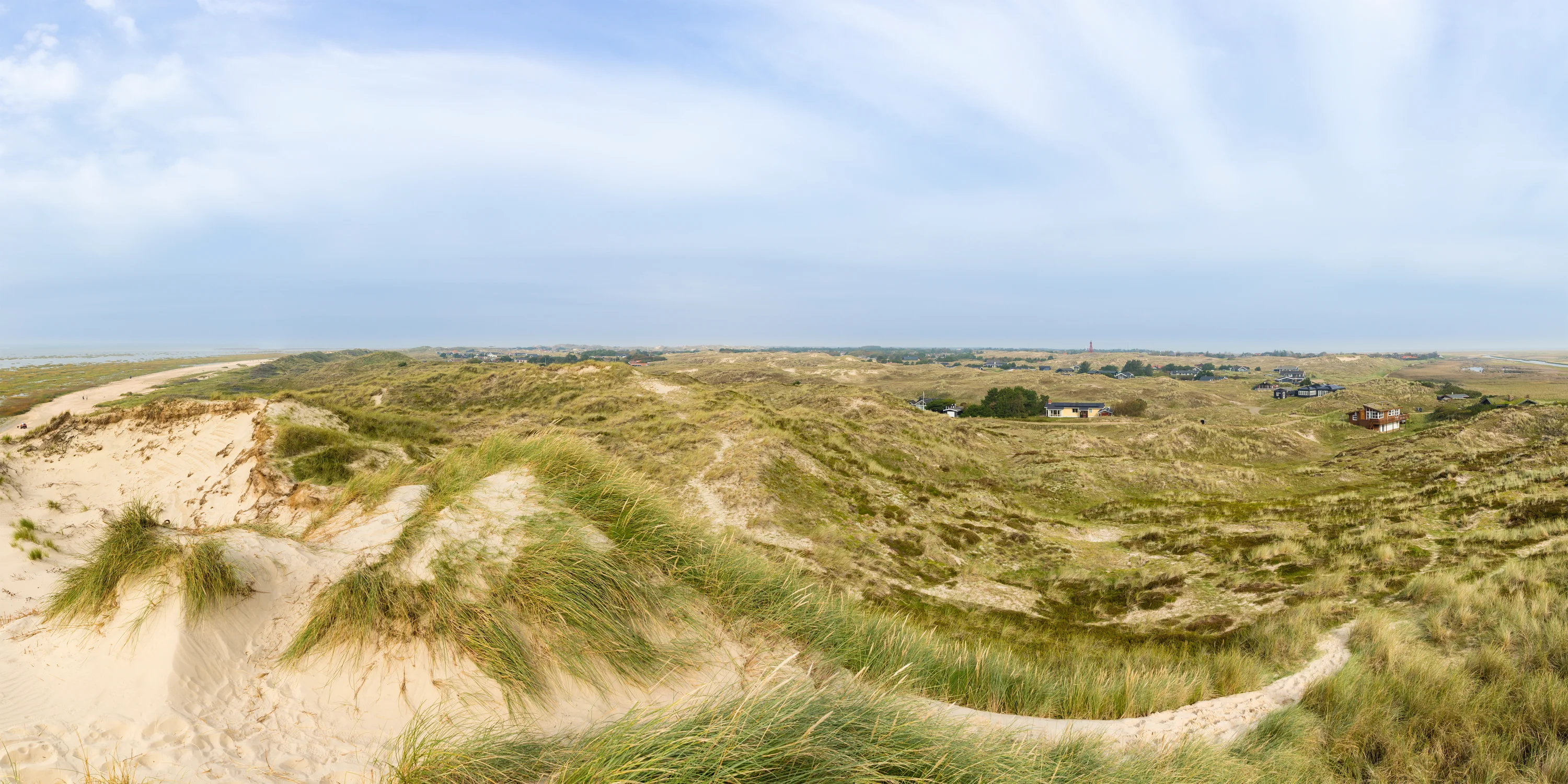De duinen en zomerhuisjes bij Sønderho